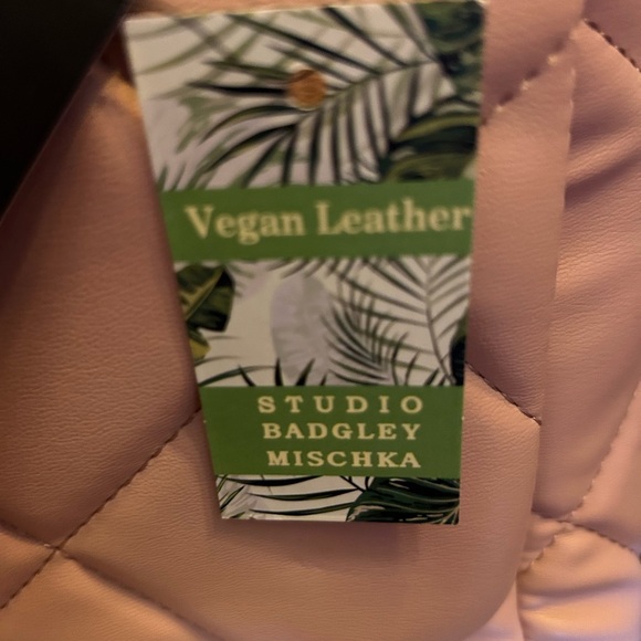 Badgley Mischka Blush Quilted Bag Letter Lock NWT!! - Picture 12 of 15